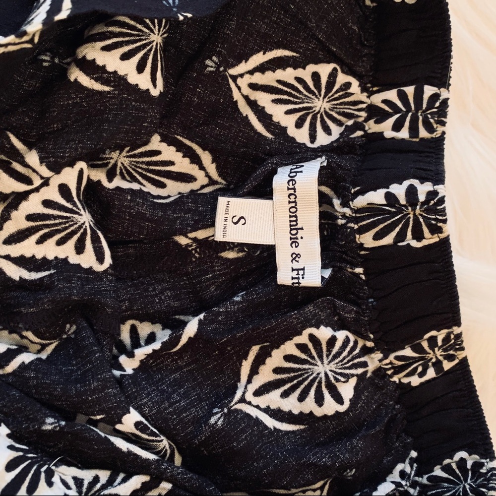 A&F Shorts - Picture 2 of 4